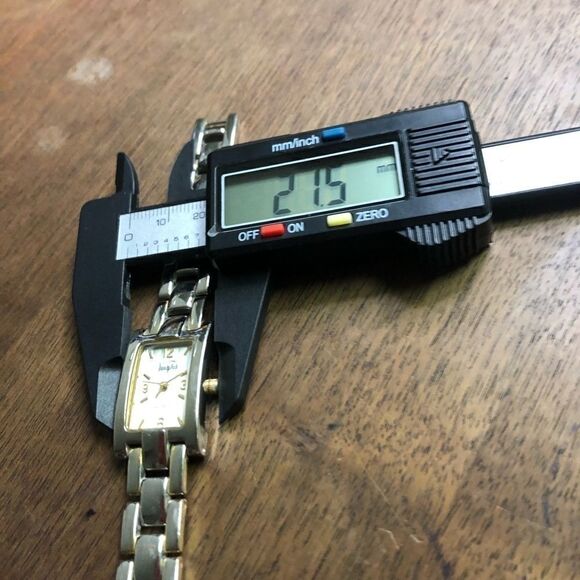 Vanity Fair Ladies watch  - Picture 7 of 8